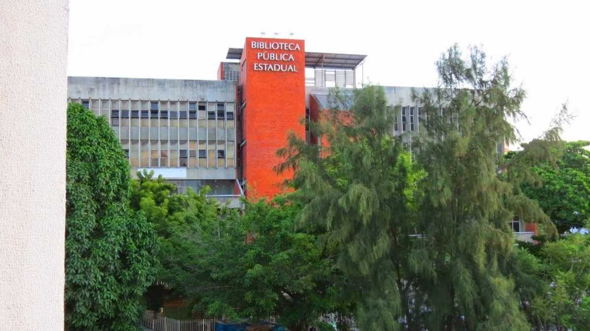 Prédio da Biblioteca Pública Governador Menezes Pimentel